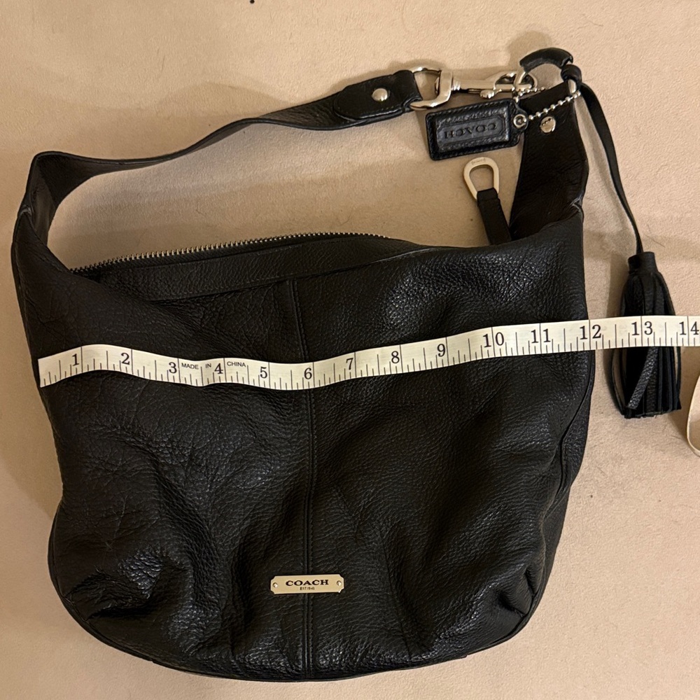 Coach F23960 Avery Black Pebbled Leather Hobo Shoulder Bag - Picture 7 of 8